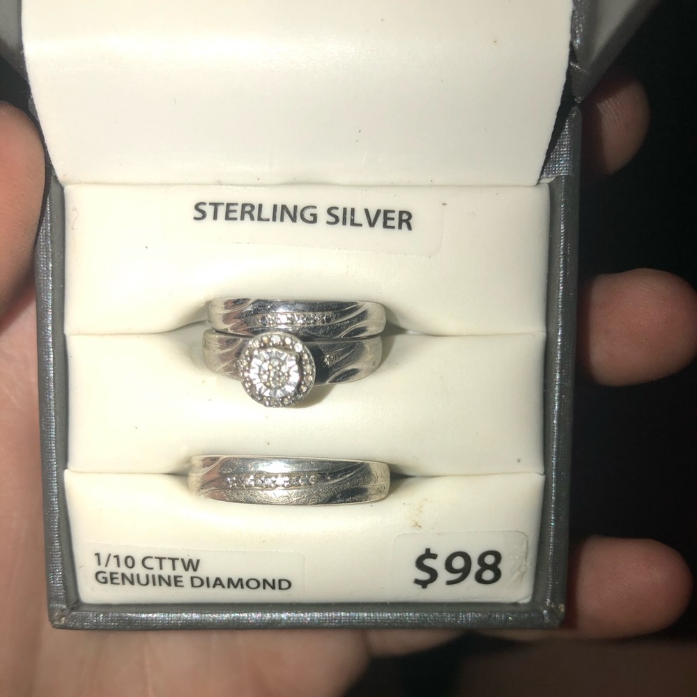 Men and women ring